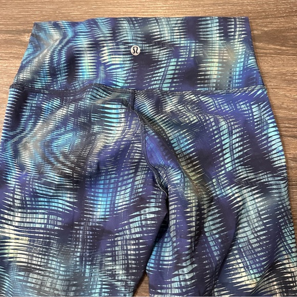 Lululemon Wunder Train High-Rise Crop 23" Foil
Shapeshifter Flux Blue Multi sz 8 - Picture 11 of 13